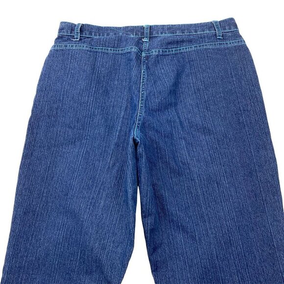 Bill Blass Cropped  Women's size 8 Dark Wash Blue Denim Jeans - Picture 3 of 4